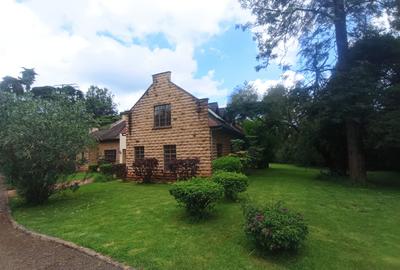 5 Bed Townhouse with En Suite in Karen - 2