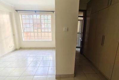 2 Bed Apartment with En Suite in Kilimani - 4