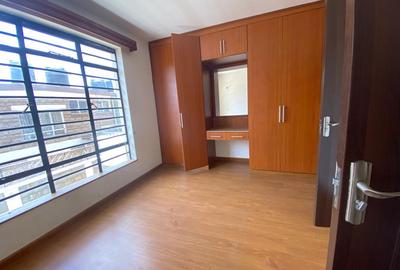 3 Bed Apartment with En Suite at Rhapta Road