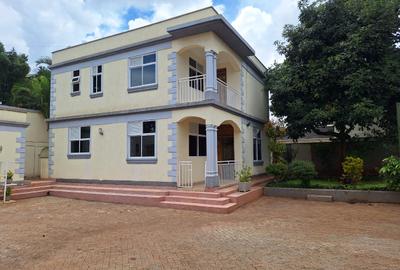 3 Bed House with Garden in Runda
