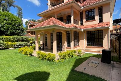 5 Bed Villa with En Suite in Lavington