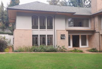 4 Bed House with En Suite at Runda