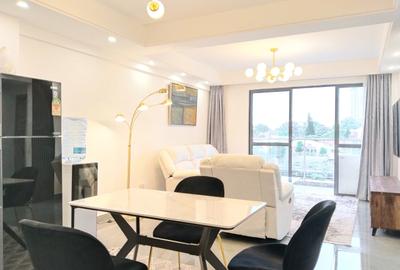 Serviced 2 Bed Apartment with En Suite at Riverside