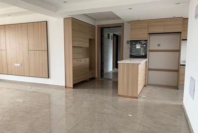 3 Bed Apartment with En Suite at Riverside - 4