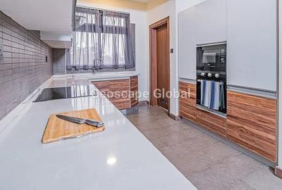 Furnished 3 Bed Apartment with En Suite in Spring Valley - 4