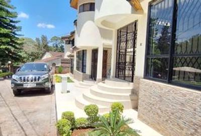 4 Bed Townhouse with En Suite at Lavington