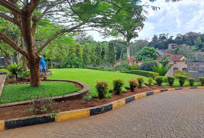 5 Bed House with En Suite in Kiambu Road