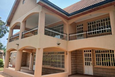 5 Bed House in Rosslyn