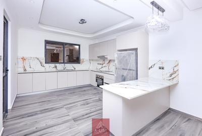 1 Bed Apartment with En Suite at Brookside - 3