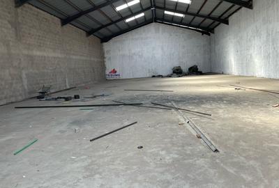 5,001 ft² Warehouse with Parking in Embakasi