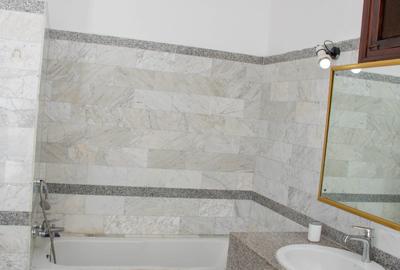 3 Bed Townhouse with En Suite in Malindi - 2