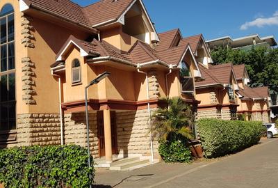 5 Bed Townhouse with En Suite at Elmolo Drive