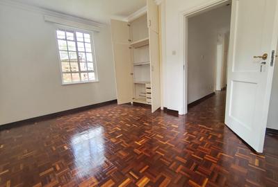 3 Bed Apartment with Backup Generator in Muthaiga