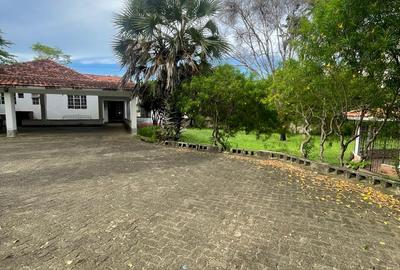 3.4 ac Land in Nyali Area - 2