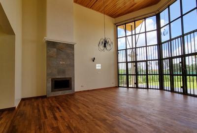 5 Bed House with En Suite in Runda