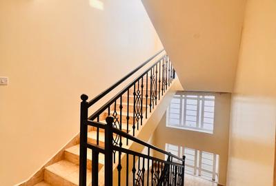 4 Bed Villa with En Suite at Kenyatta Road