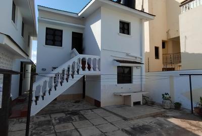 7 Bed House with En Suite at Nyali