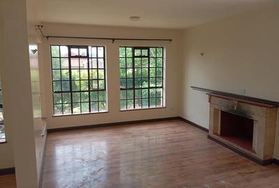 4 Bed Townhouse with En Suite at Redhill Area Nairobi - 2
