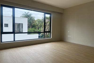 6 Bed Townhouse with En Suite in Kyuna - 2