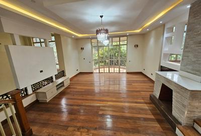 9 Bed House with En Suite in Nyari