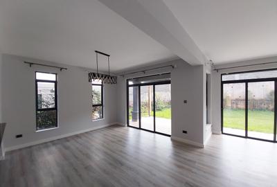 4 Bed Townhouse with En Suite at Fivestar Paradise