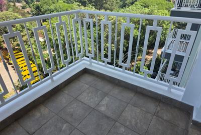 3 Bed Apartment with En Suite at Off Brookside Drive - 2