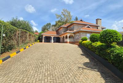 5 Bed House for Rent in Nyari