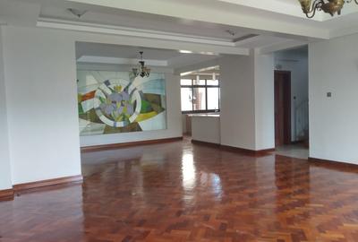 4 Bed Apartment with En Suite in Riverside