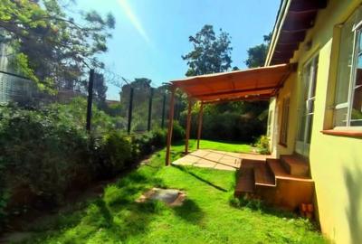 4 Bed House with En Suite in Riverside - 4