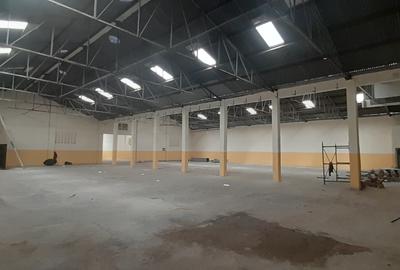 Warehouse with Fibre Internet at Enterprise Road