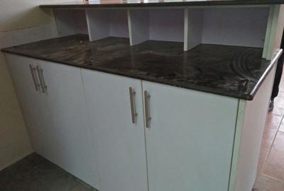 7 Bed House with En Suite in Redhill - 4