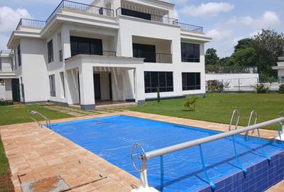 6 Bed House with En Suite at