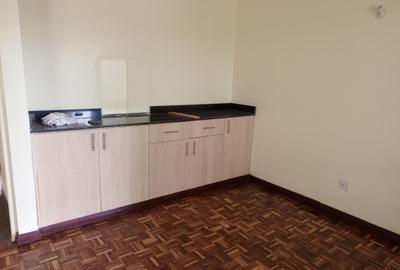 4 Bed Townhouse with En Suite at Sports Road