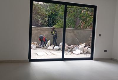 2 Bed Apartment with En Suite at Brookside