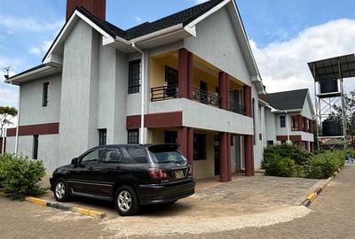 4 Bed Villa with En Suite in Garden Estate