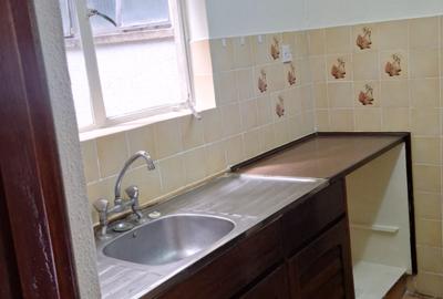 1 Bed Apartment with En Suite in State House