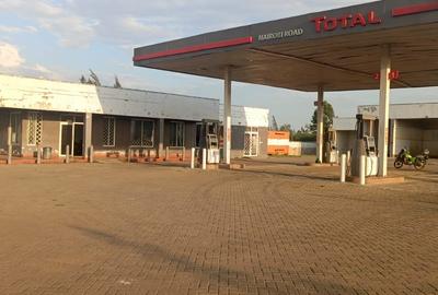 6 Bed House with Borehole at Nyamasaria