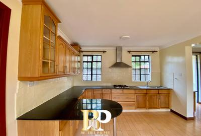 3 Bed Townhouse with En Suite in Lavington - 4