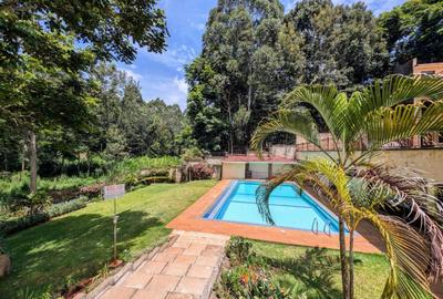 4 Bed Villa with En Suite in Rosslyn - 2