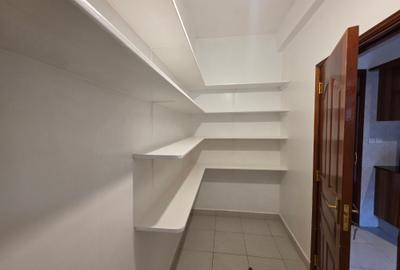 4 Bed House with En Suite in Kitisuru - 4