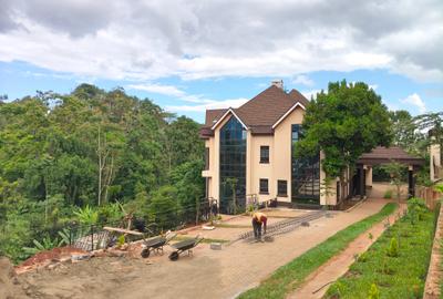 8 Bed House with En Suite at Off Redhill Link Road