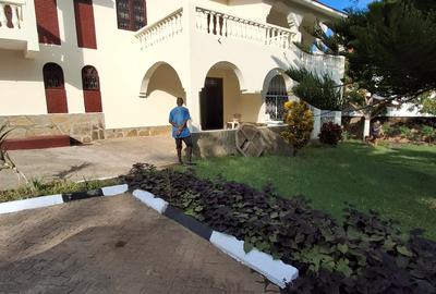 4 Bed Villa with En Suite at Nyali Mombasa