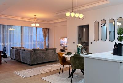 Serviced 2 Bed Apartment with En Suite in Riverside
