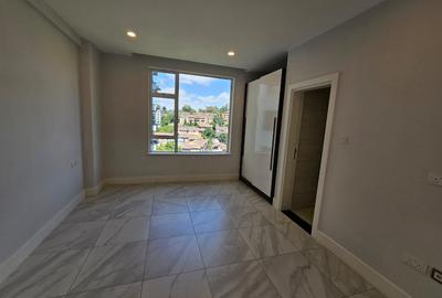 2 Bed Apartment with En Suite in Westlands Area