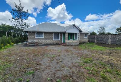 3 Bed House with En Suite at Rangau