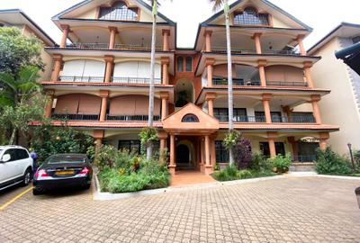 4 Bed Apartment with En Suite in General Mathenge