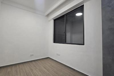 2 Bed Apartment with Gym in Riverside