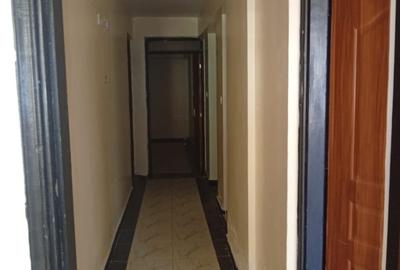 2 Bed Apartment with En Suite at 7Th Street - 3