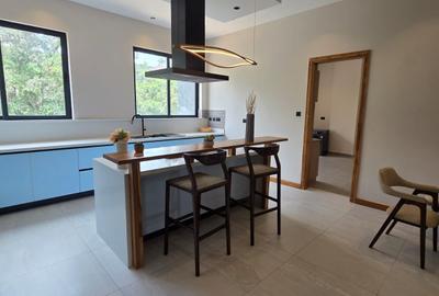 4 Bed Apartment with En Suite in Loresho - 3