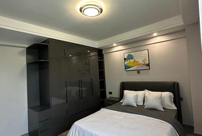 3 Bed Apartment with En Suite in Lavington - 4